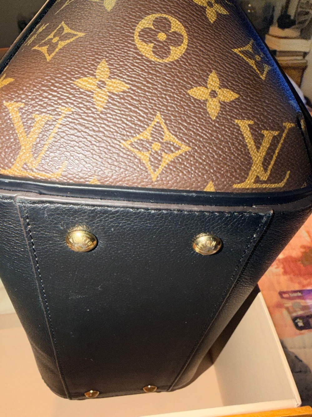Handbag - Picture 4 of 13